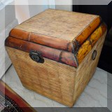 D29. Decorative rattan box. 